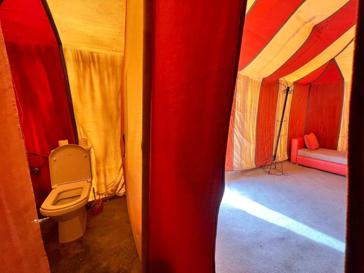 Akabar Luxury Desert Camp เมอร์ซูกา ภายนอก รูปภาพ