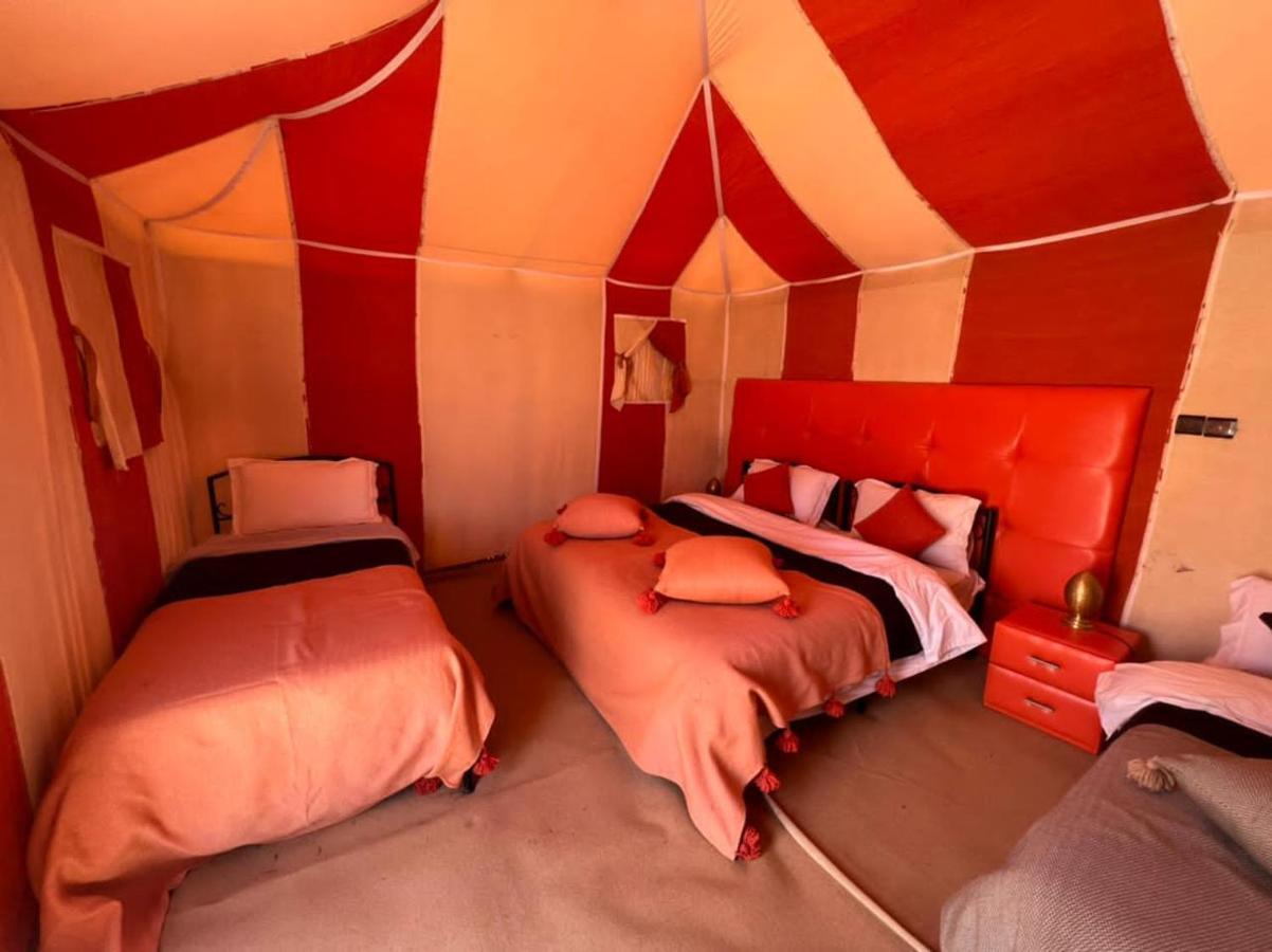 Akabar Luxury Desert Camp เมอร์ซูกา ภายนอก รูปภาพ