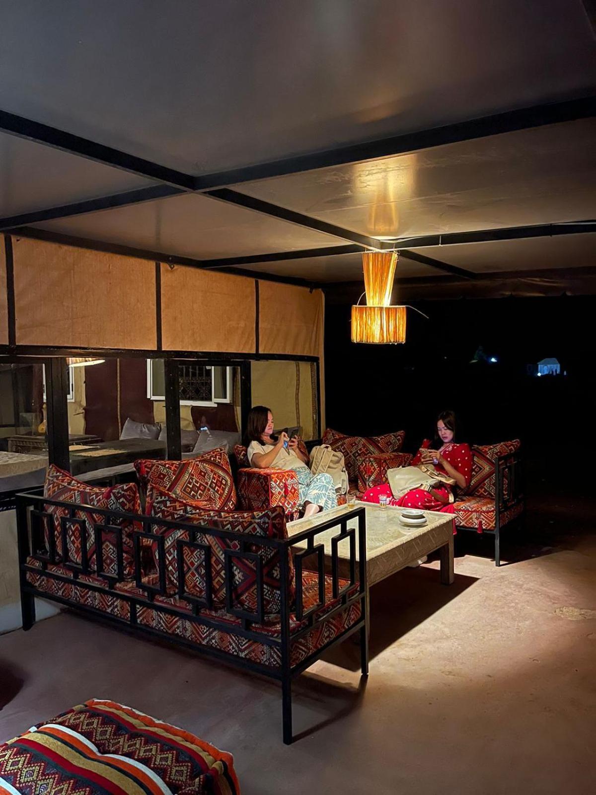 Akabar Luxury Desert Camp เมอร์ซูกา ภายนอก รูปภาพ